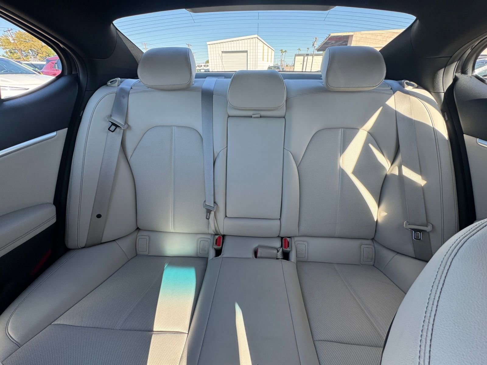 Used 2025 Genesis G70 2.5T image 38