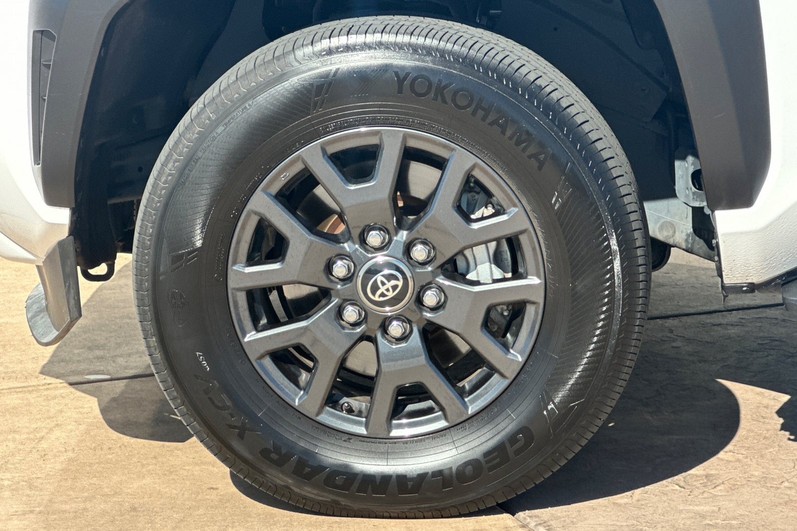 Certified 2025 Toyota 4Runner SR5 AWD/4WD image 34