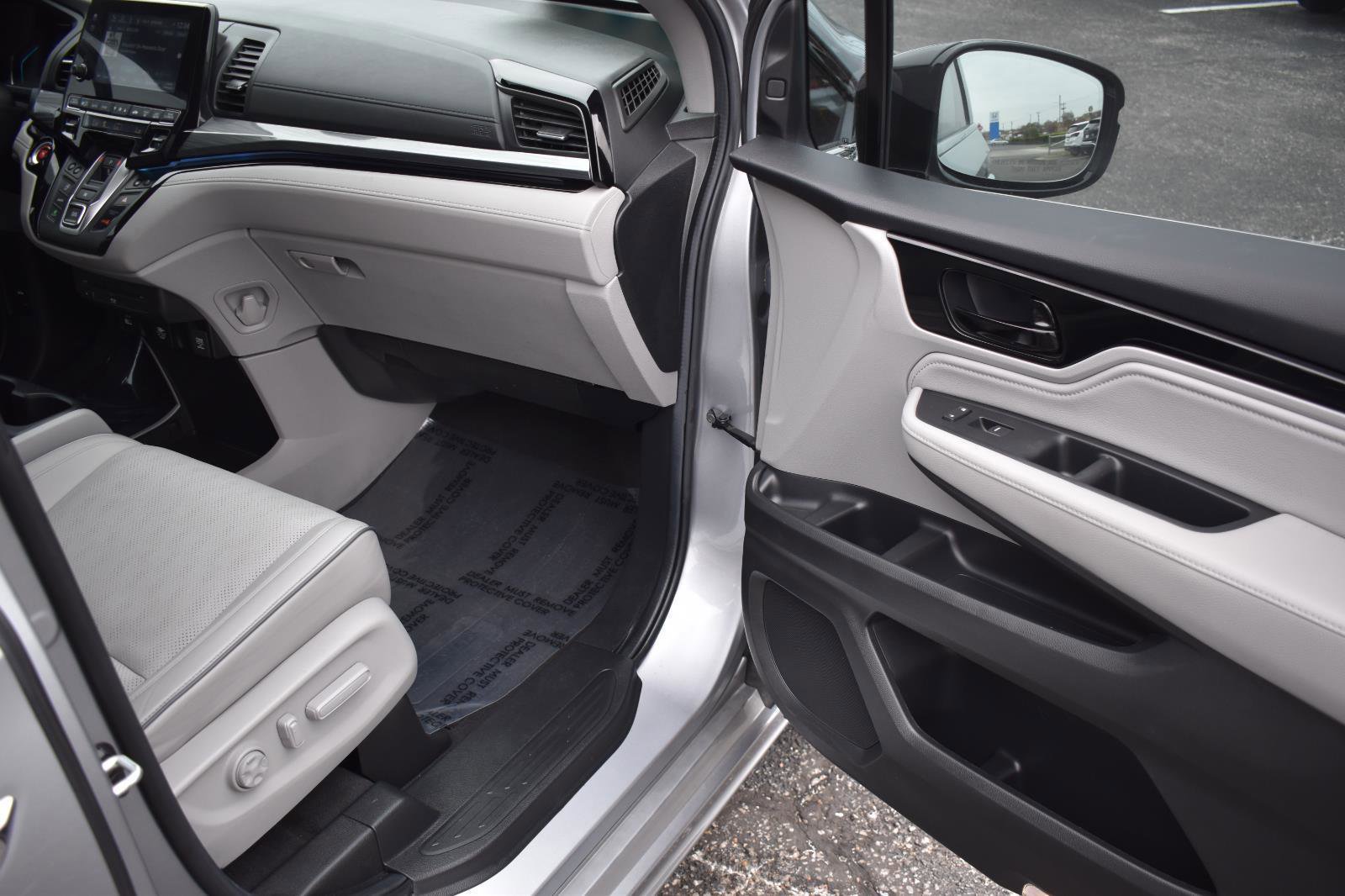 Used 2024 Honda Odyssey Elite image 15