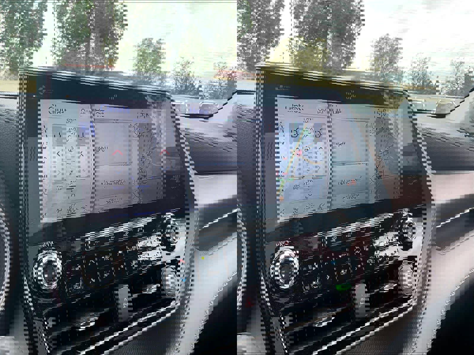 Used 2021 Toyota Highlander Limited image 22