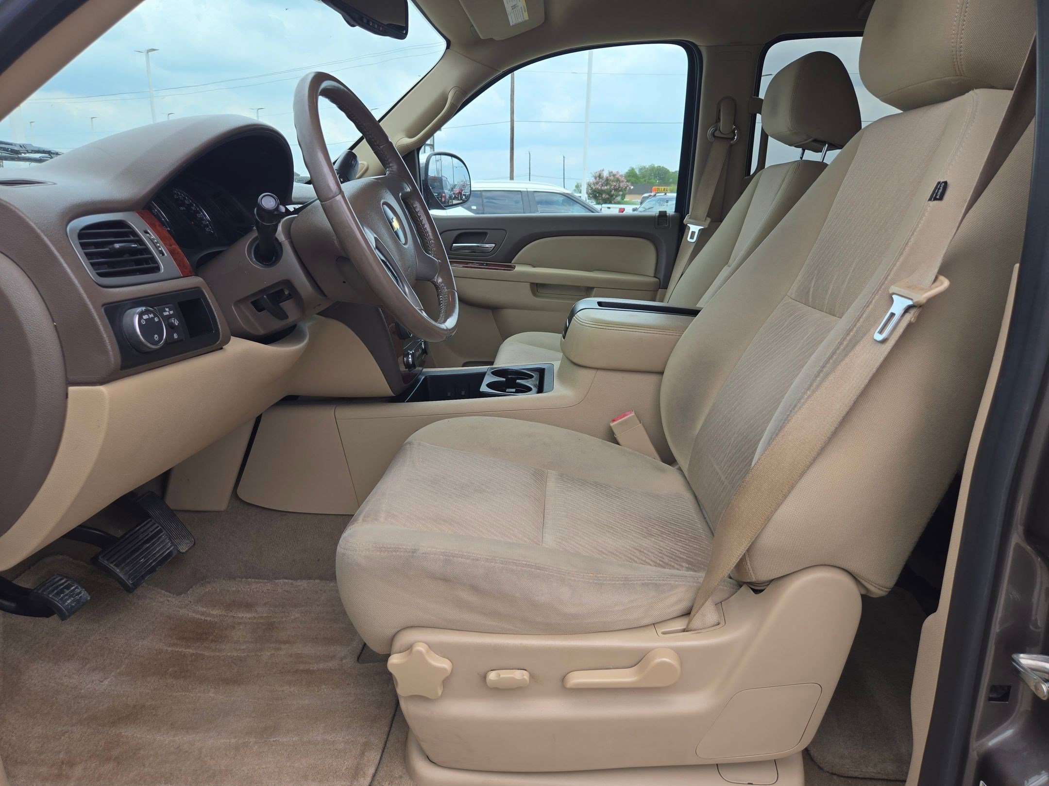 Used 2013 Chevrolet Tahoe LS w/ Texas Edition RWD image 9
