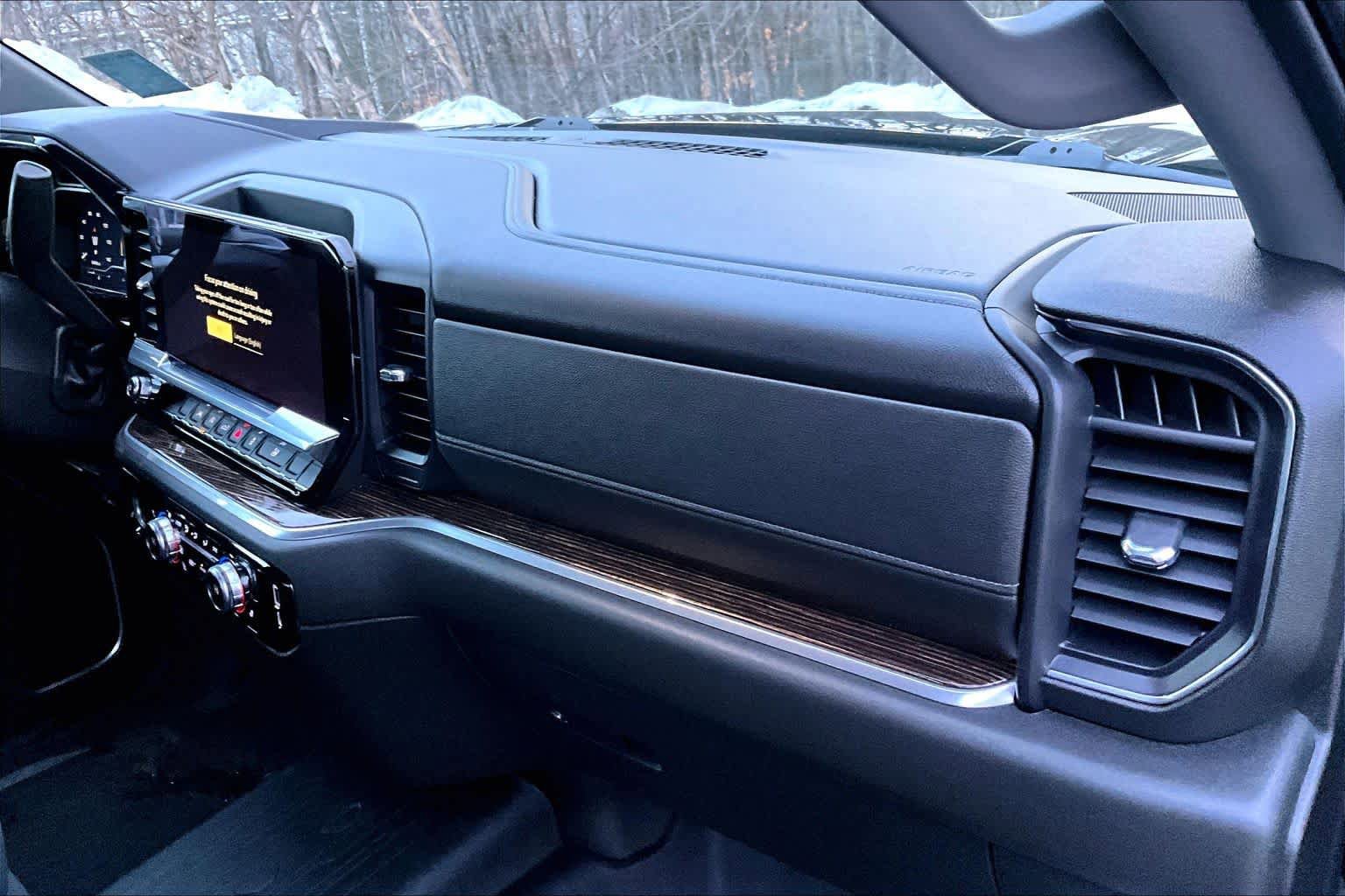 Used 2023 GMC Sierra 1500 Elevation image 17