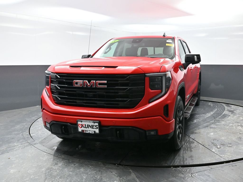 Used 2025 GMC Sierra 1500 Elevation w/ Elevation Premium Package image 8