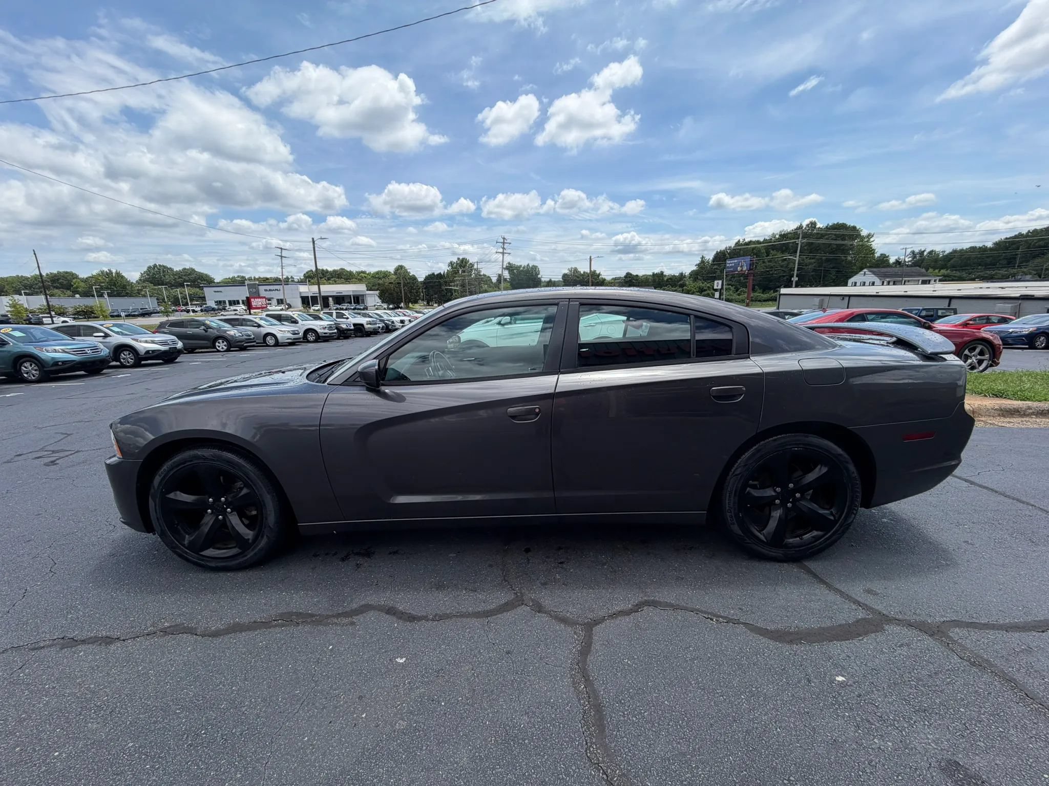 Used 2014 Dodge Charger SXT w/ Blacktop Package RWD image 4