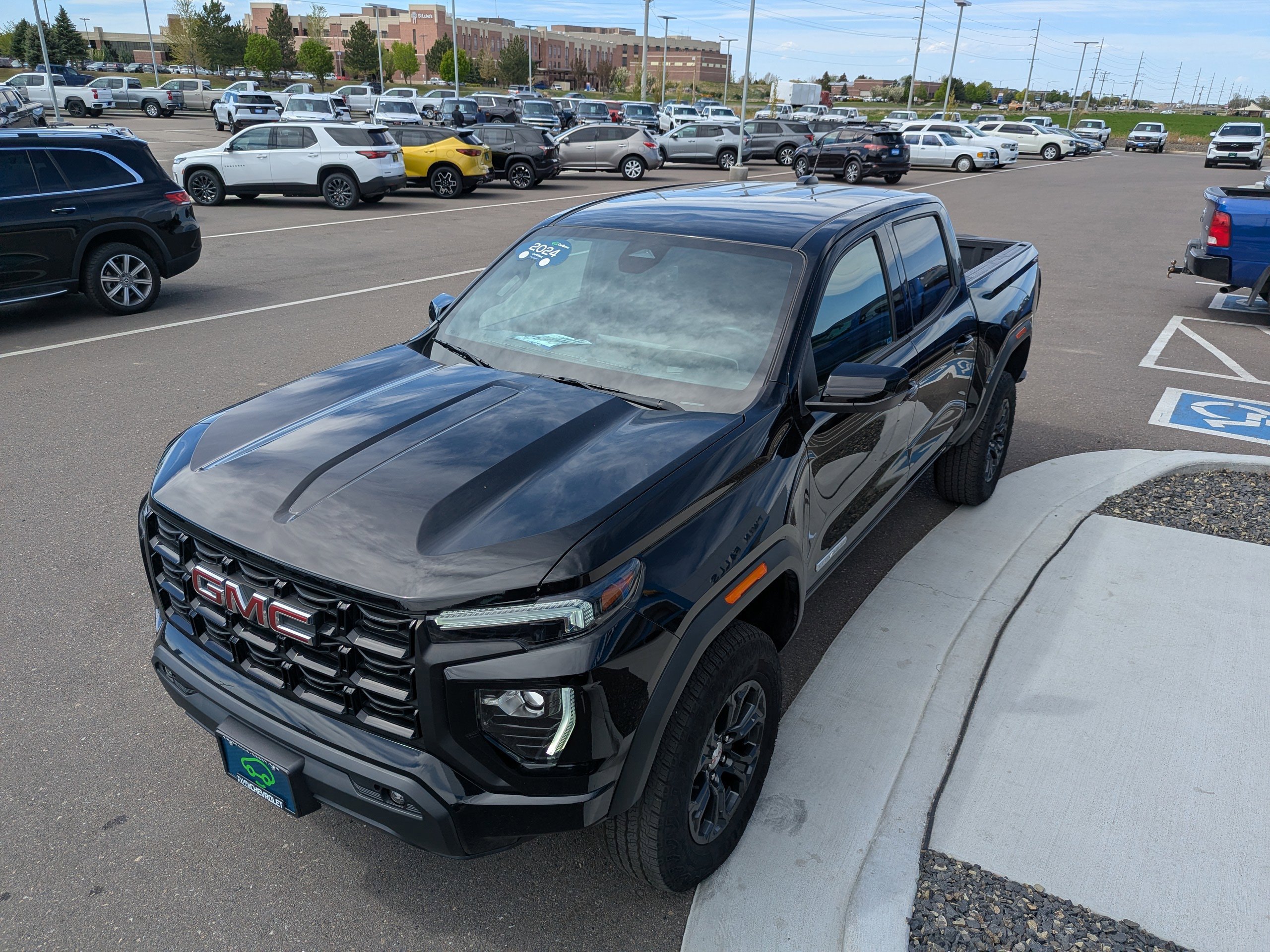 Certified 2024 GMC Canyon Elevation w/ Convenience Package AWD/4WD image 8