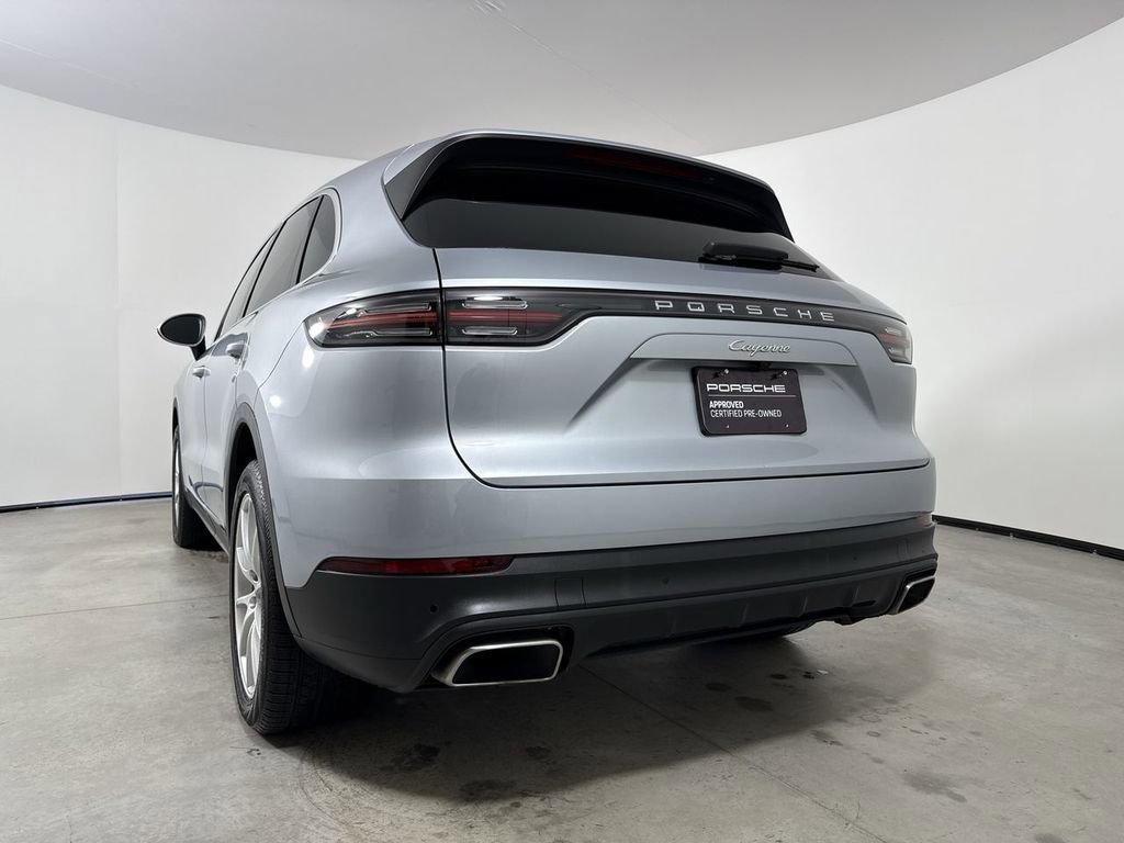 Certified 2023 Porsche Cayenne Platinum Edition image 20