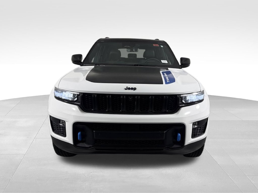 Used 2024 Jeep Grand Cherokee Trailhawk w/ Advanced Protech Group II AWD/4WD image 4