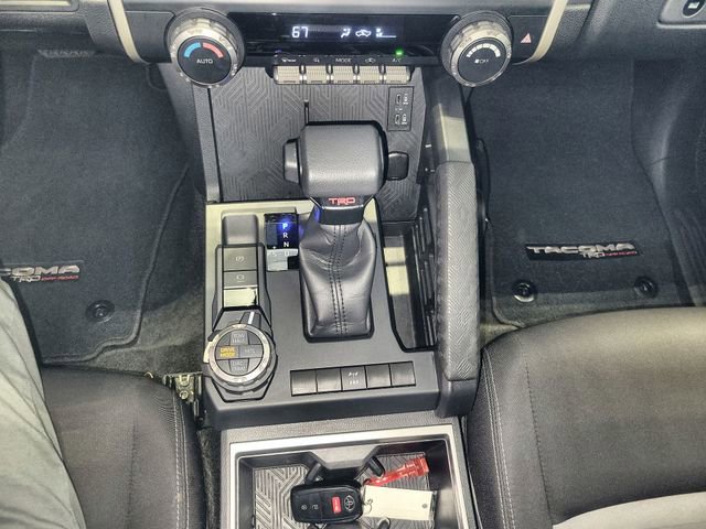 Certified 2025 Toyota Tacoma TRD Off-Road image 20