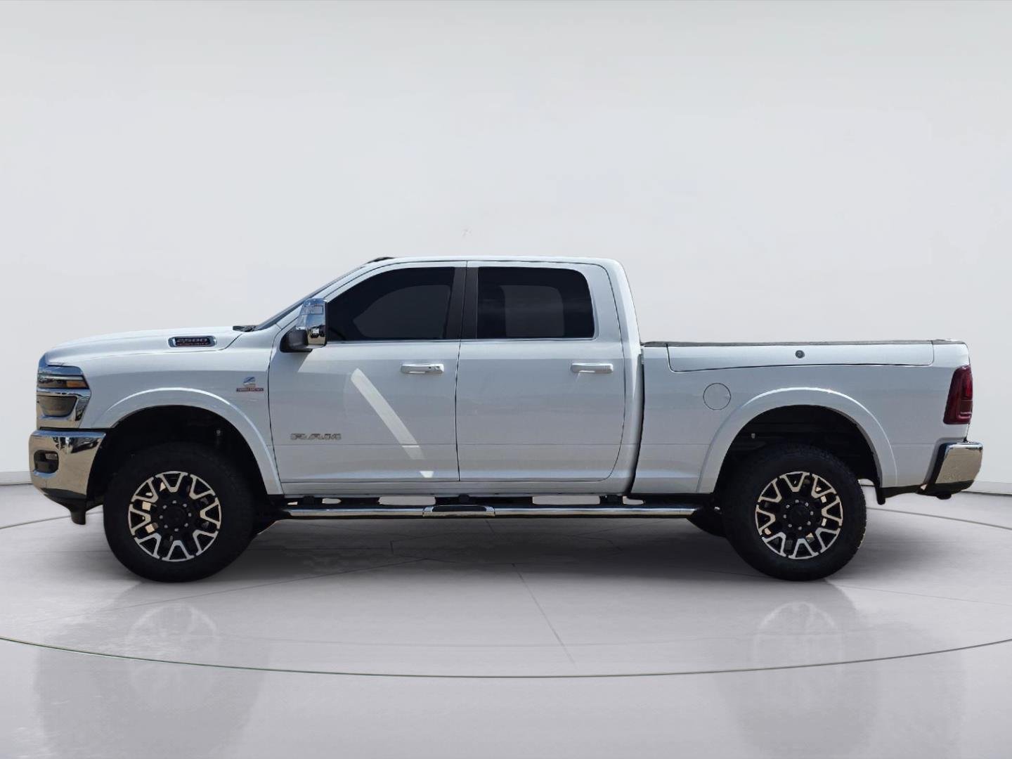 Used 2026 RAM 2500 Limited w/ Chrome Bumper Package AWD/4WD image 8