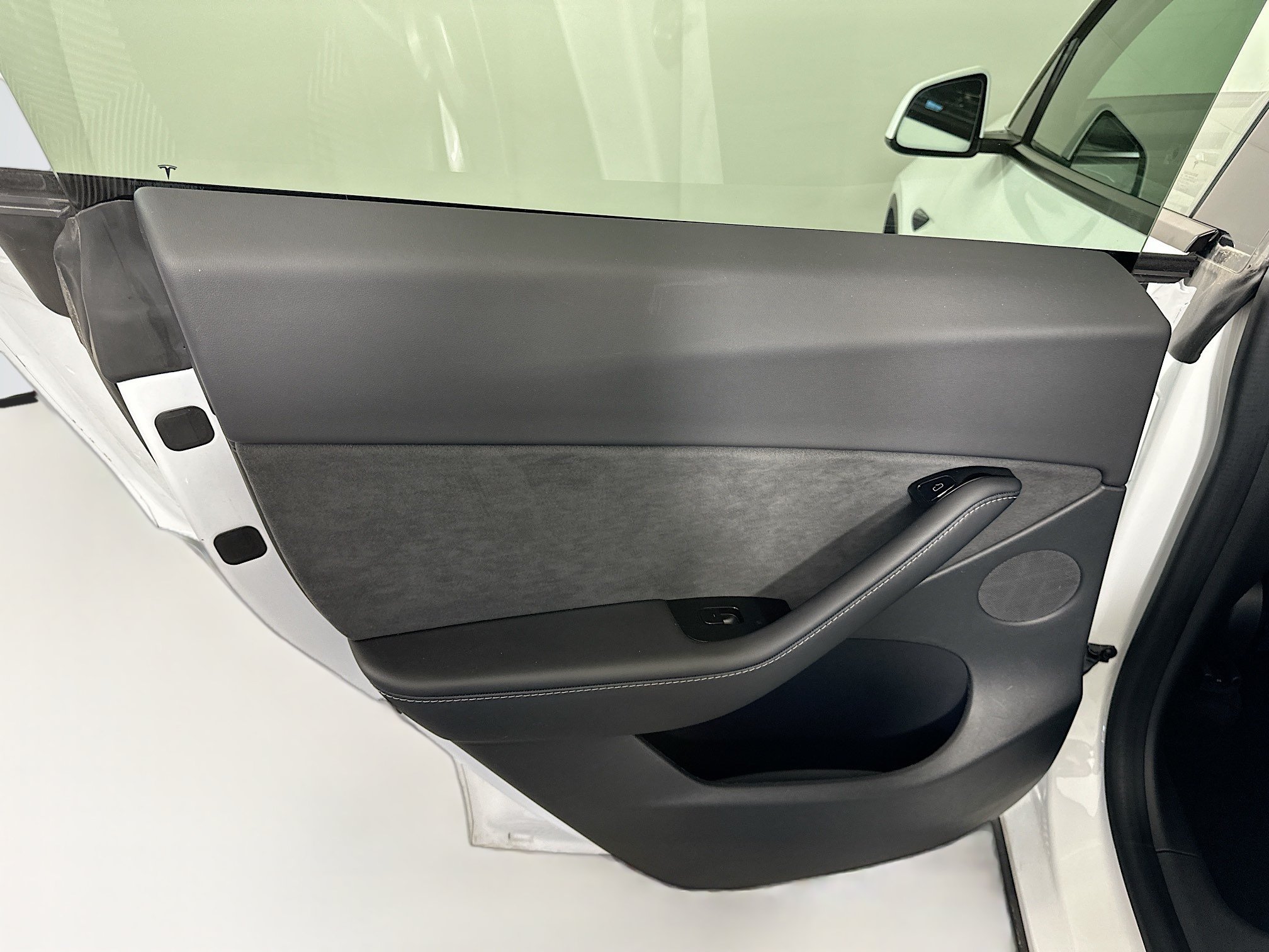 Used 2021 Tesla Model Y Long Range AWD/4WD image 26