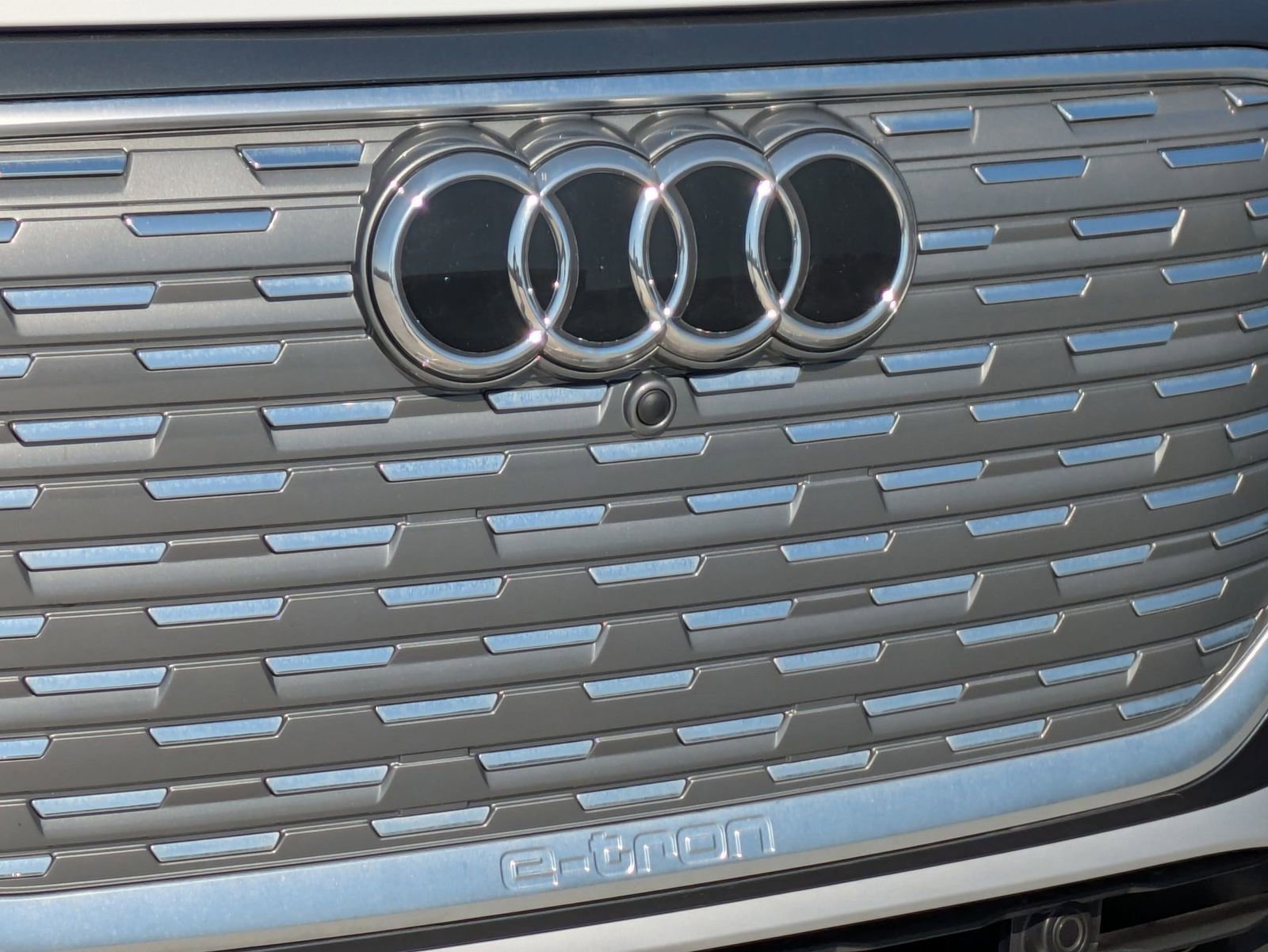 Used 2024 Audi Q4 e-tron Premium Plus image 26