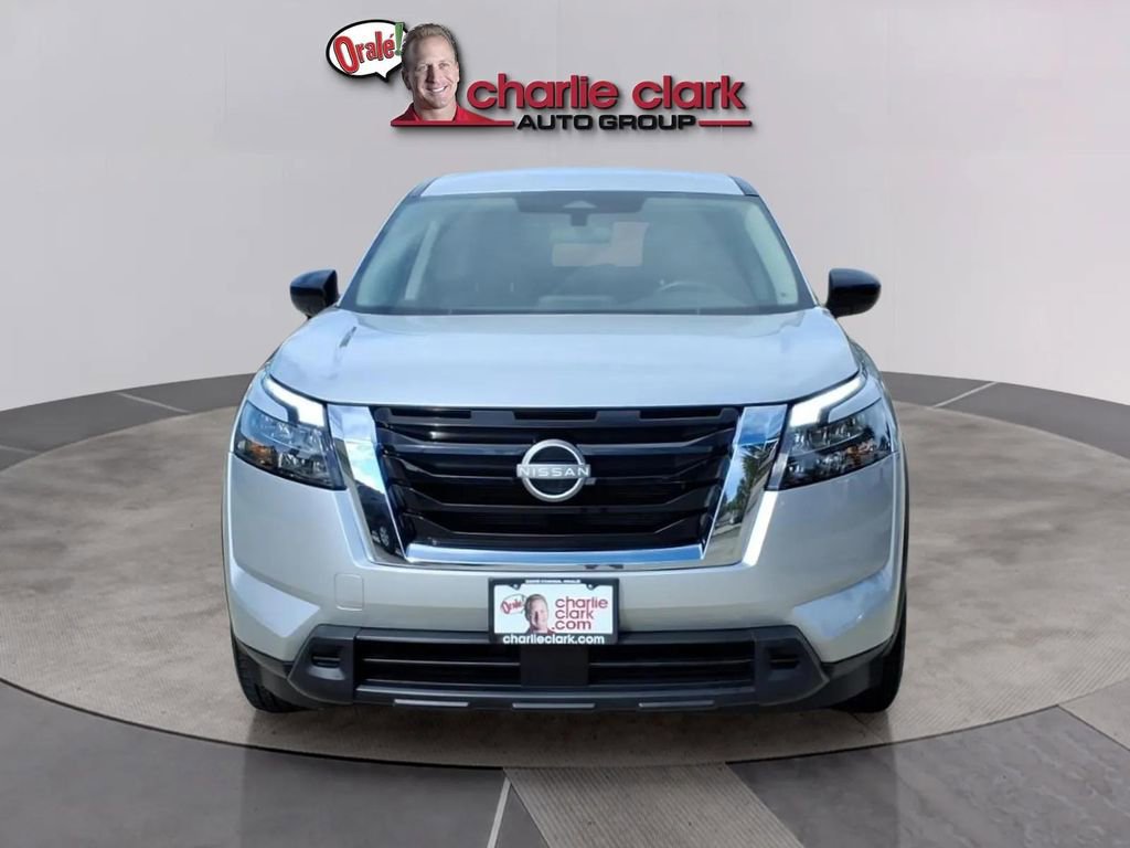 Used 2024 Nissan Pathfinder S FWD image 8