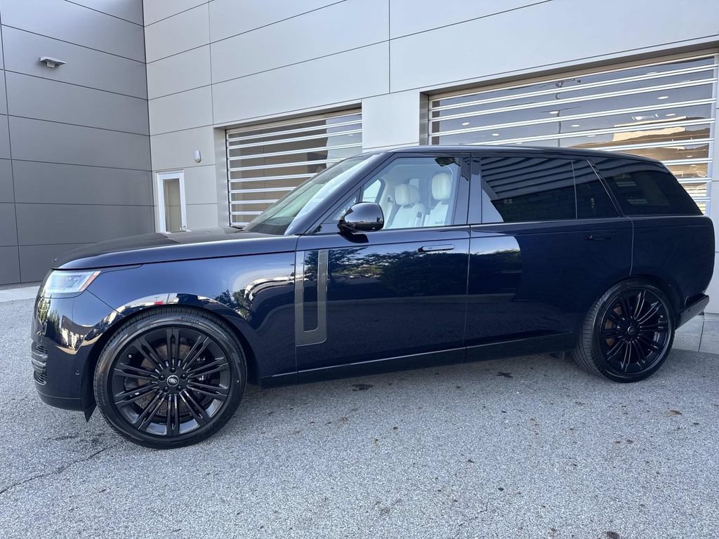 Certified 2024 Land Rover Range Rover Long Wheelbase SE AWD/4WD image 3