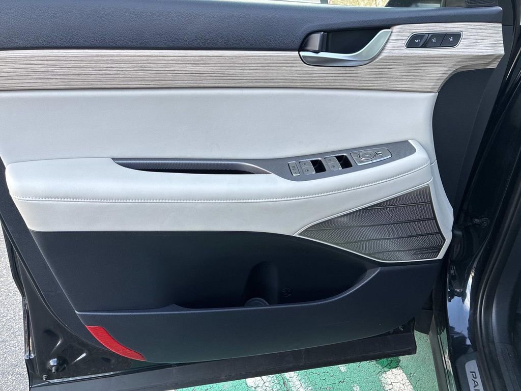 Used 2022 Hyundai Palisade Limited image 23