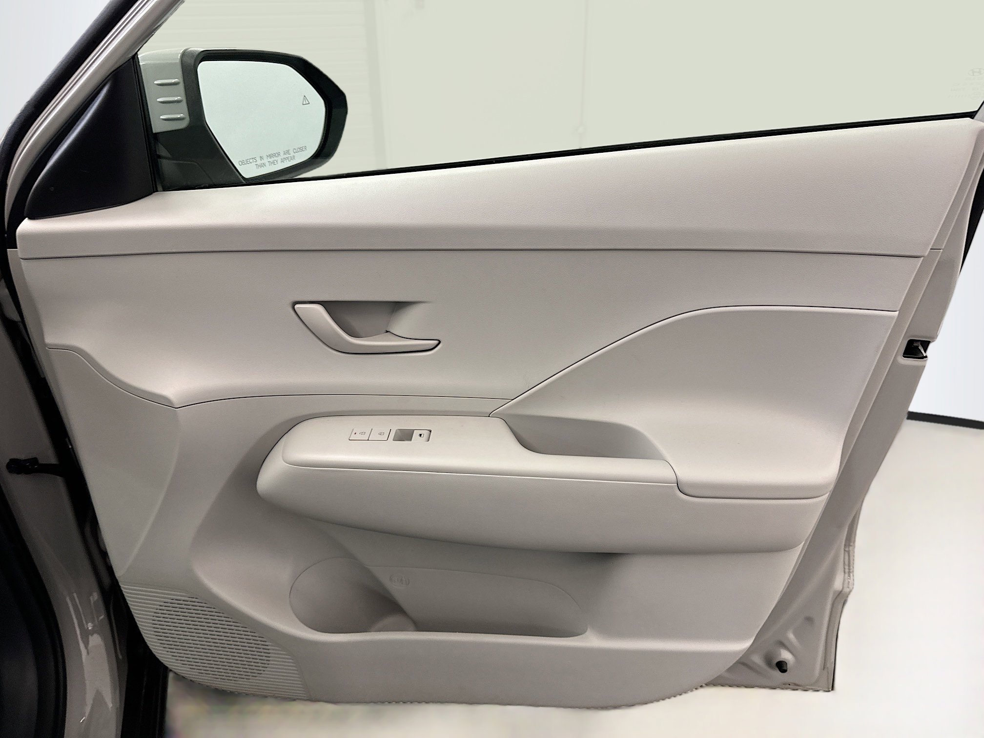 Used 2025 Hyundai Kona SEL image 32