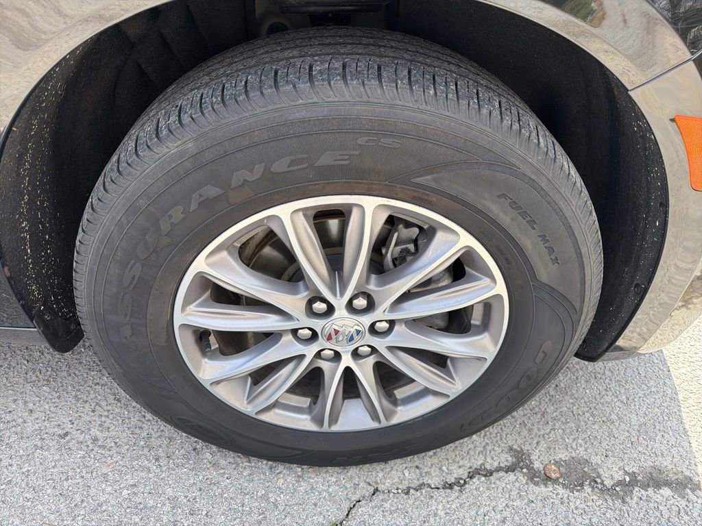 Used 2024 Buick Enclave Premium image 17