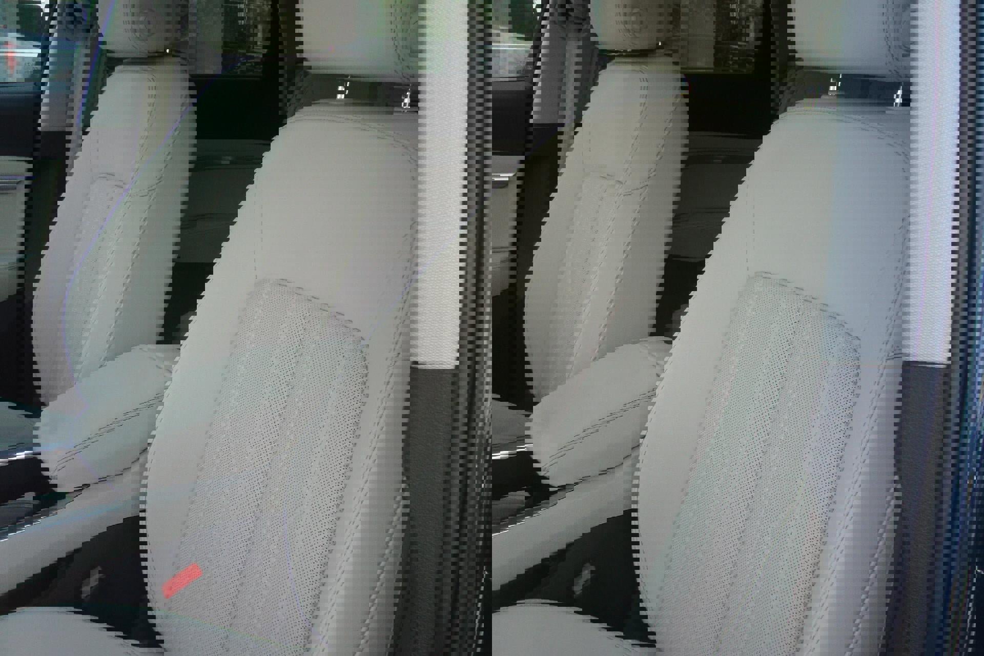 Used 2022 Audi e-tron Premium Plus image 9