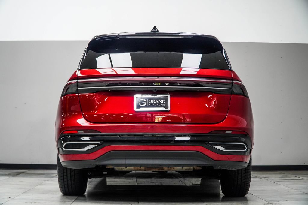 Used 2024 Lincoln Nautilus Reserve AWD/4WD image 11