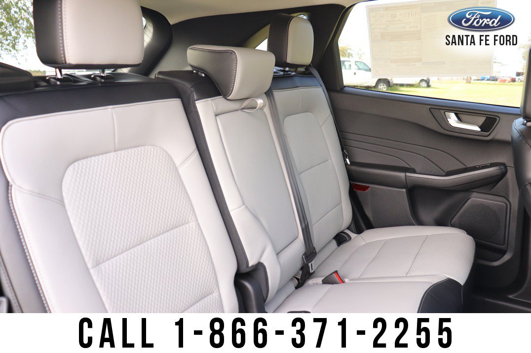 New 2023 Ford Escape SE image 45