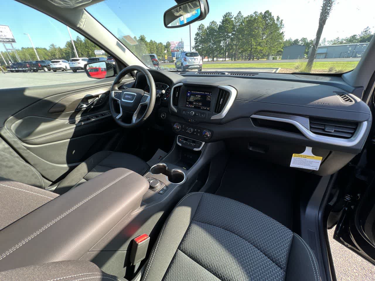 Used 2022 GMC Terrain SLE w/ Driver Convenience Package FWD image 27