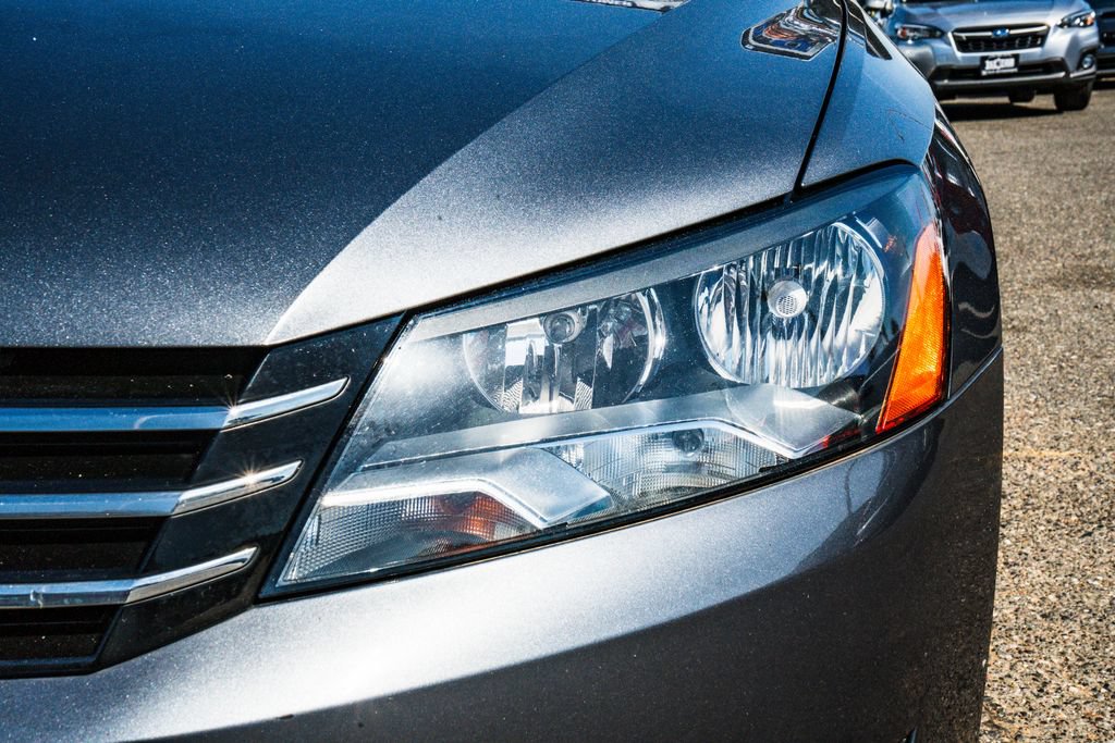 Used 2013 Volkswagen Passat 2.5 SEL Premium FWD image 7