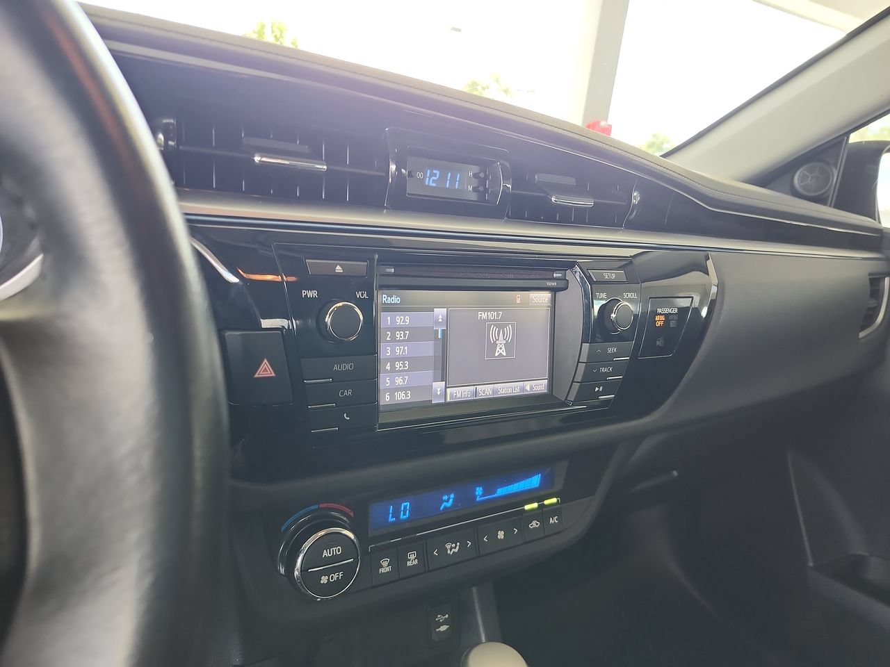 Used 2015 Toyota Corolla S FWD image 12