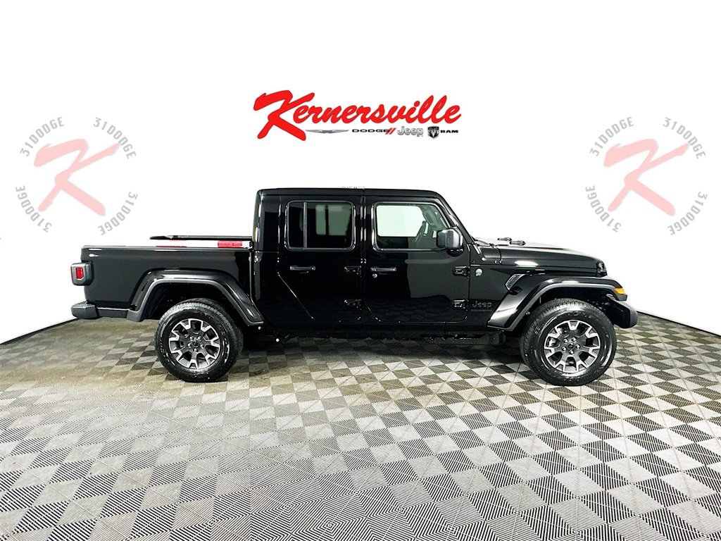 New 2026 Jeep Gladiator Sport image 8