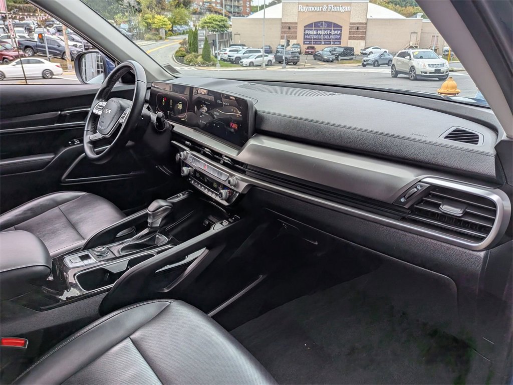 Certified 2024 Kia Telluride S w/ S Sunroof Package image 30