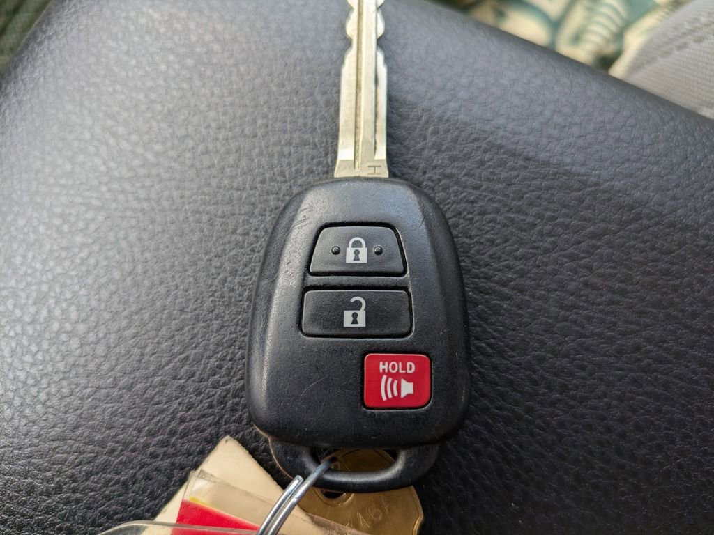 Used 2022 Toyota Tacoma SR5 image 27