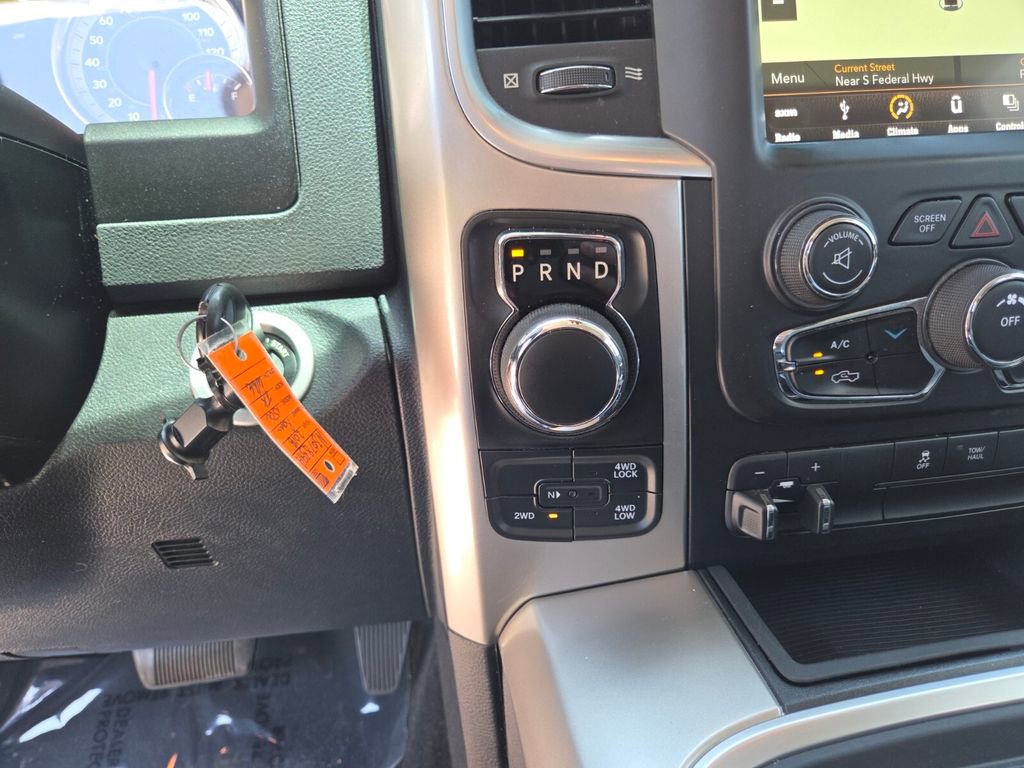 Used 2018 RAM 1500 SLT AWD/4WD image 29