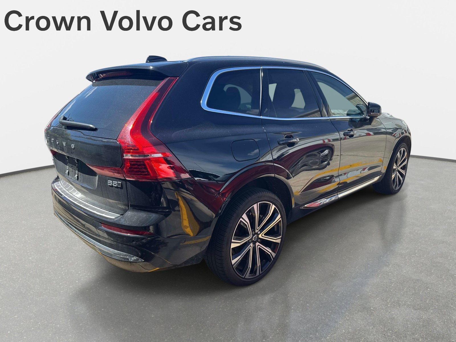 Used 2023 Volvo XC60 B5 Ultimate AWD/4WD image 3