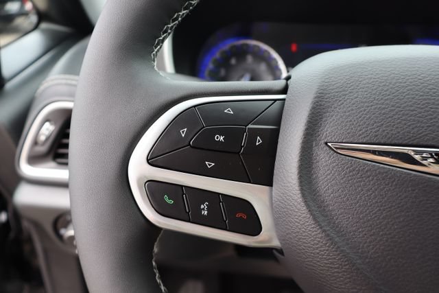 Used 2026 Chrysler Pacifica Select AWD/4WD image 18