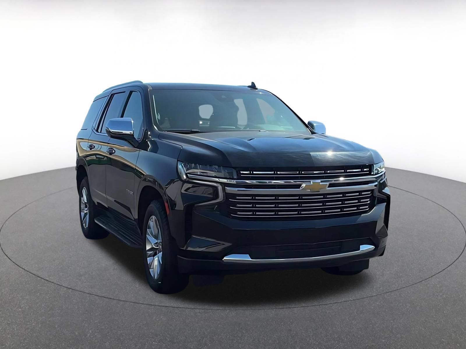 Used 2023 Chevrolet Tahoe Premier AWD/4WD image 3