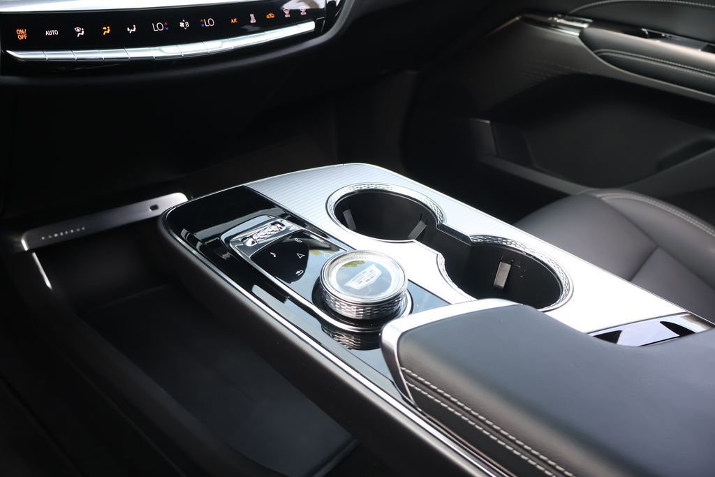 Certified 2024 Cadillac Lyriq Tech RWD image 27