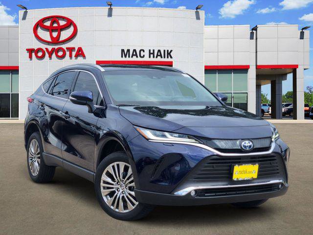 Certified 2024 Toyota Venza XLE AWD/4WD image 1