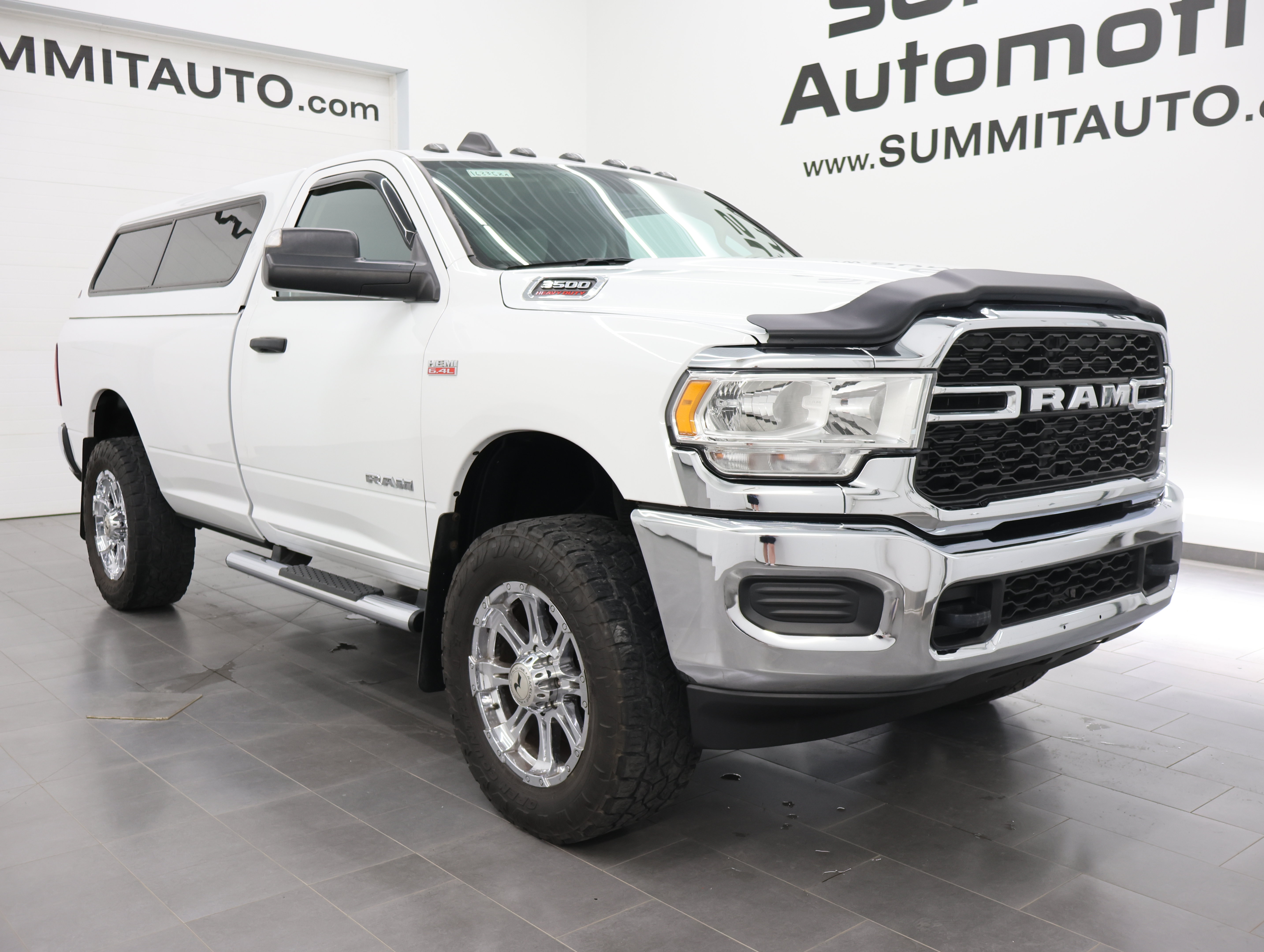 Used 2019 RAM 3500 Tradesman w/ Chrome Appearance Group AWD/4WD image 2