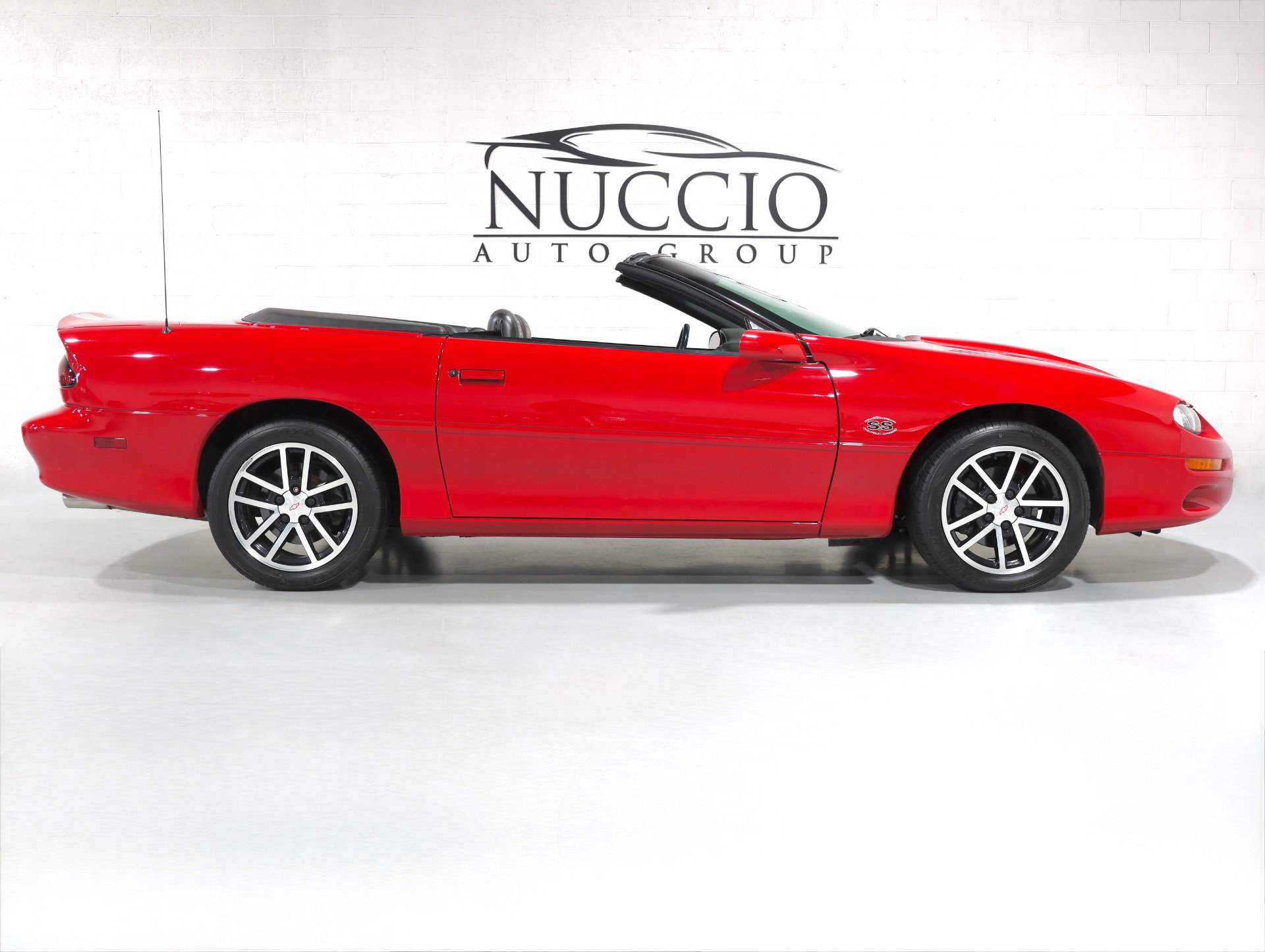 Used 2002 Chevrolet Camaro Z28 w/ SS Performance/Appearance Pkg RWD image 18