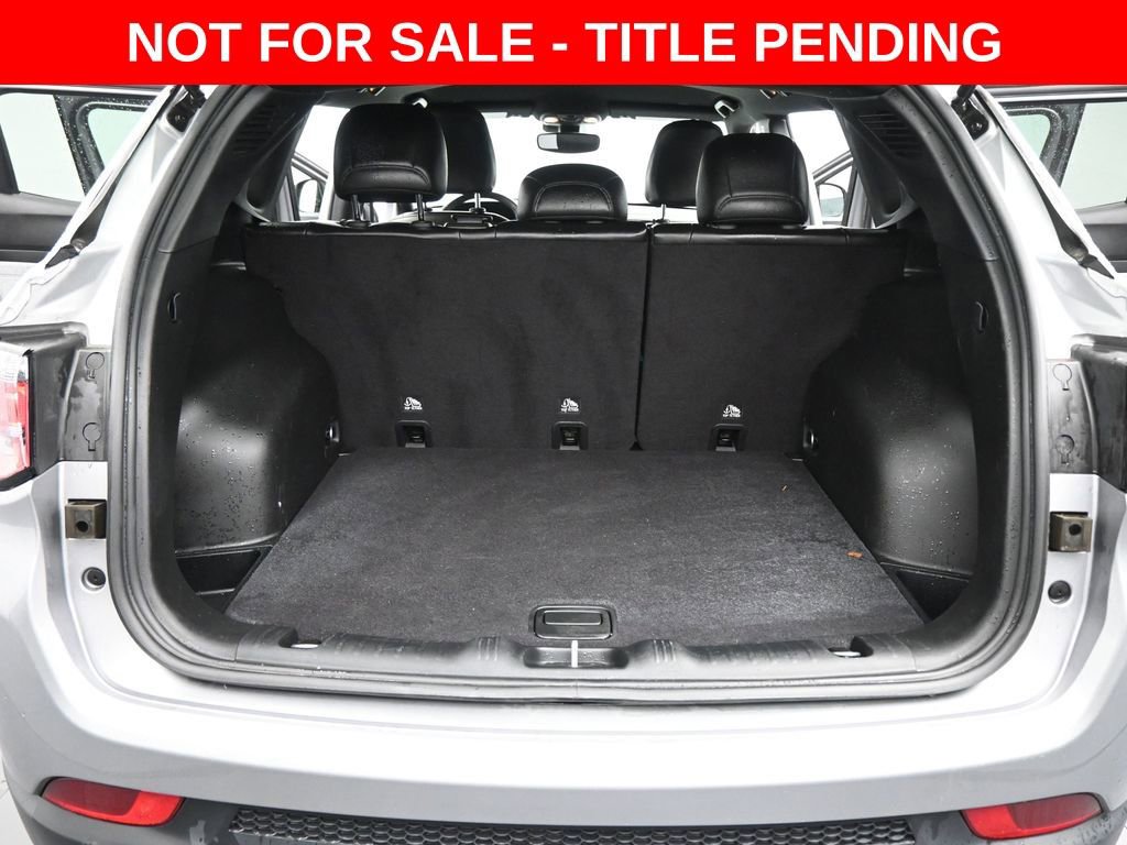 Used 2023 Jeep Compass Latitude image 17