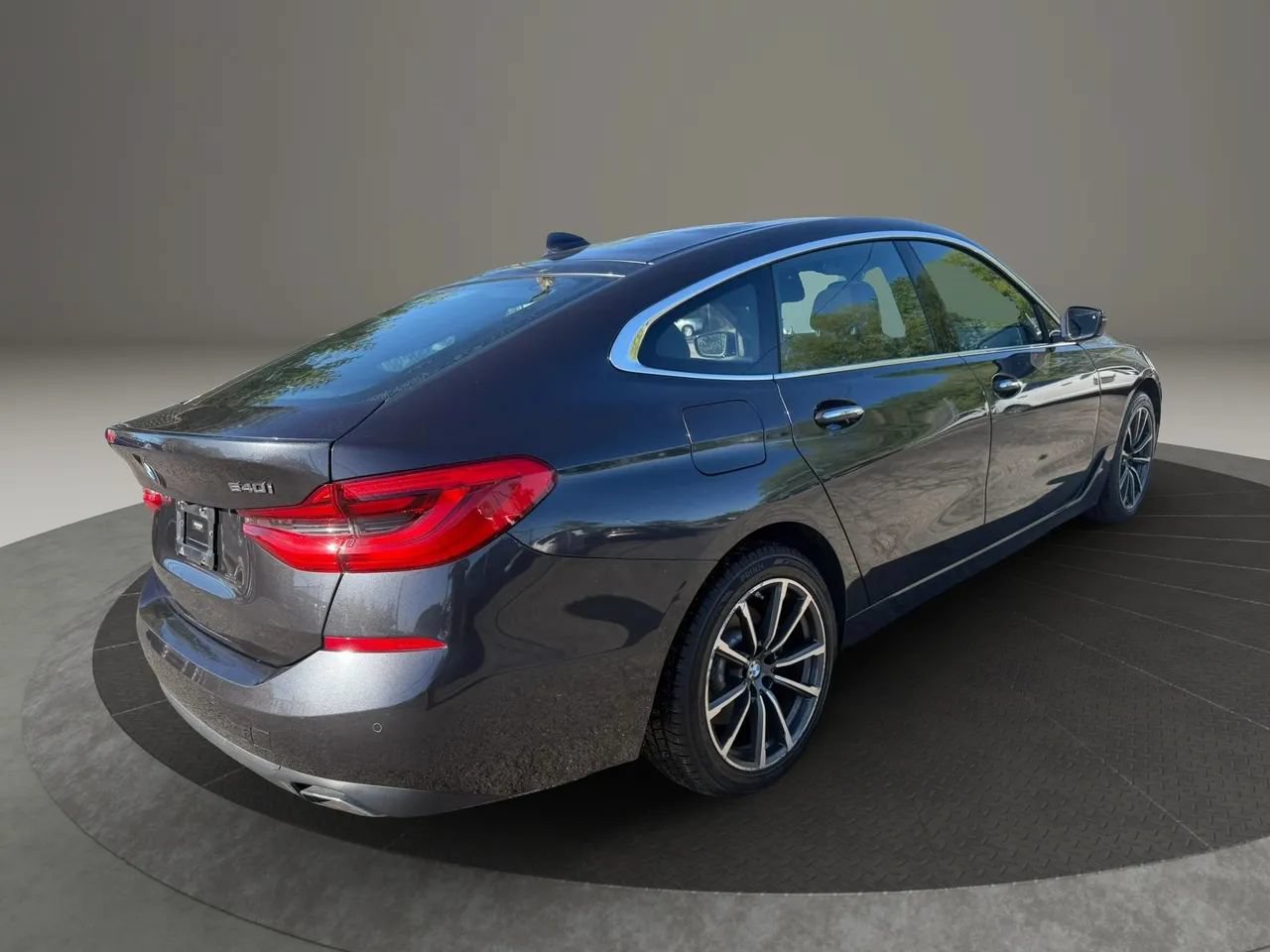 Used 2018 BMW 640i Gran Turismo xDrive w/ Luxury Seating Package AWD/4WD image 5