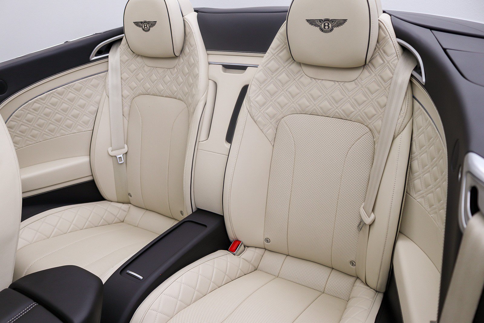 Used 2020 Bentley Continental GT V8 AWD/4WD image 24