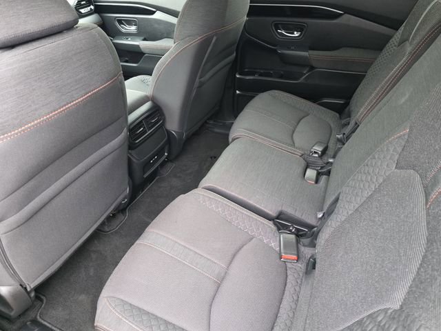 Used 2025 Honda Pilot Sport image 24