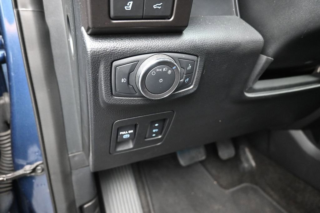 Used 2018 Ford Expedition Limited w/ Equipment Group 301A RWD image 13