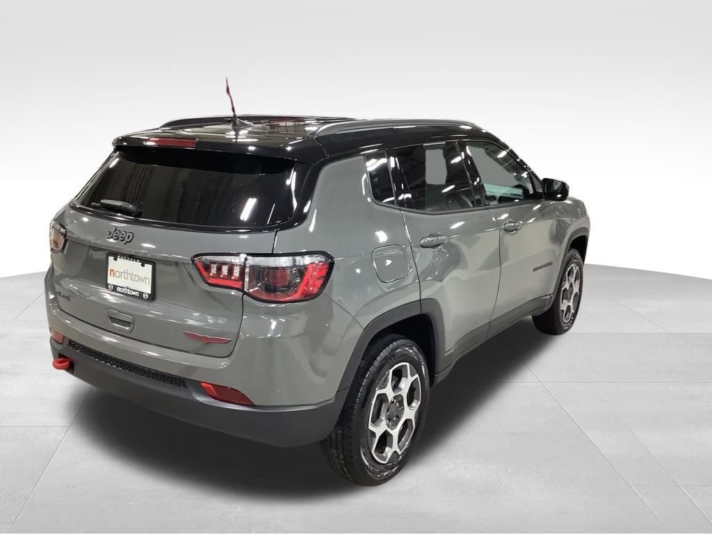 Used 2022 Jeep Compass Trailhawk image 8
