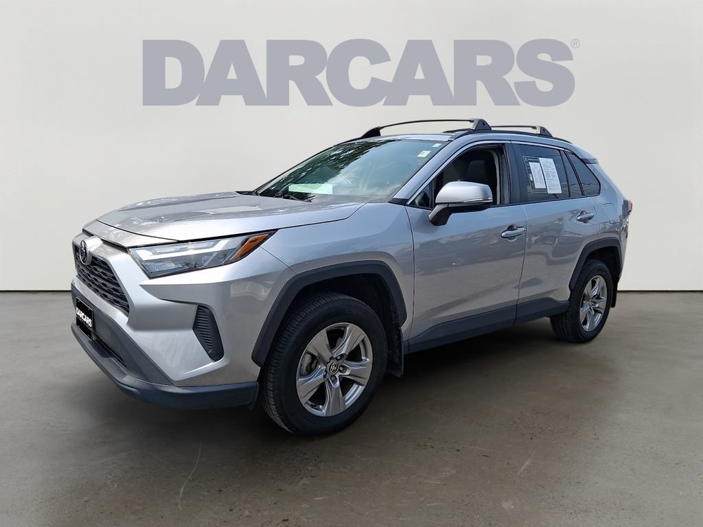 Used 2022 Toyota RAV4 XLE w/ Convenience Package AWD/4WD image 3