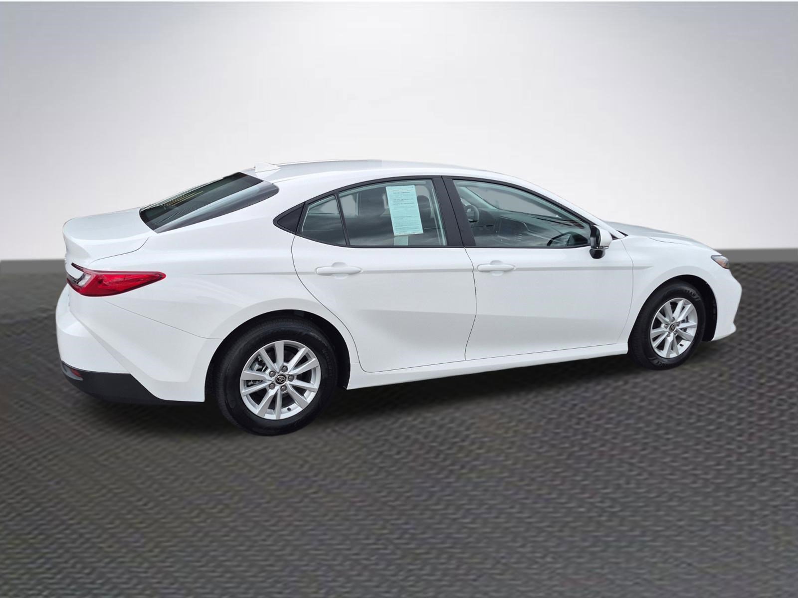 Used 2026 Toyota Camry LE image 4