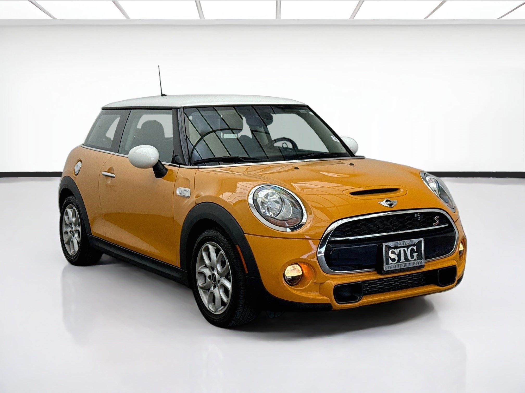 Used 2017 MINI Cooper S FWD image 3