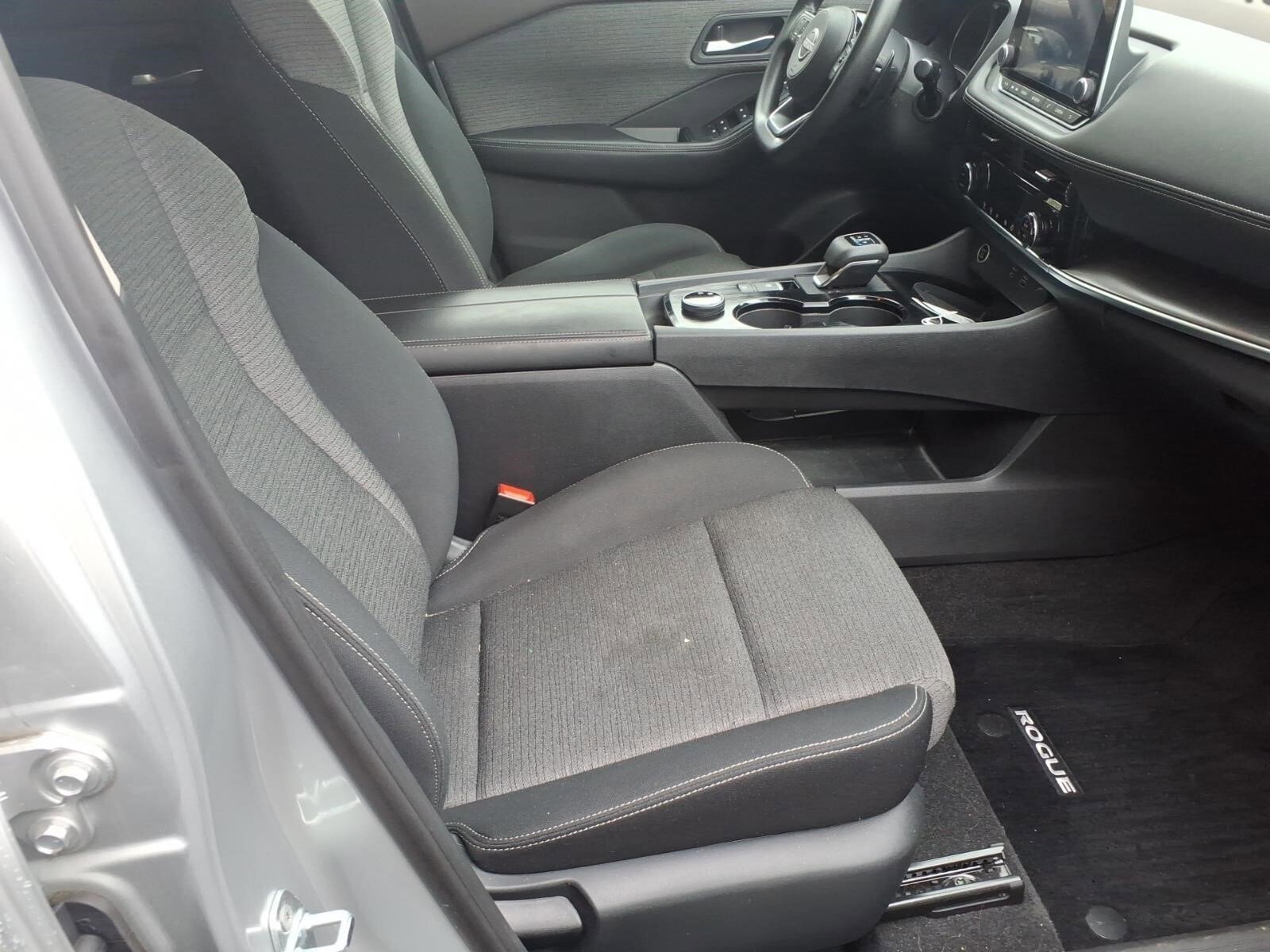 Used 2022 Nissan Rogue SV AWD/4WD image 6