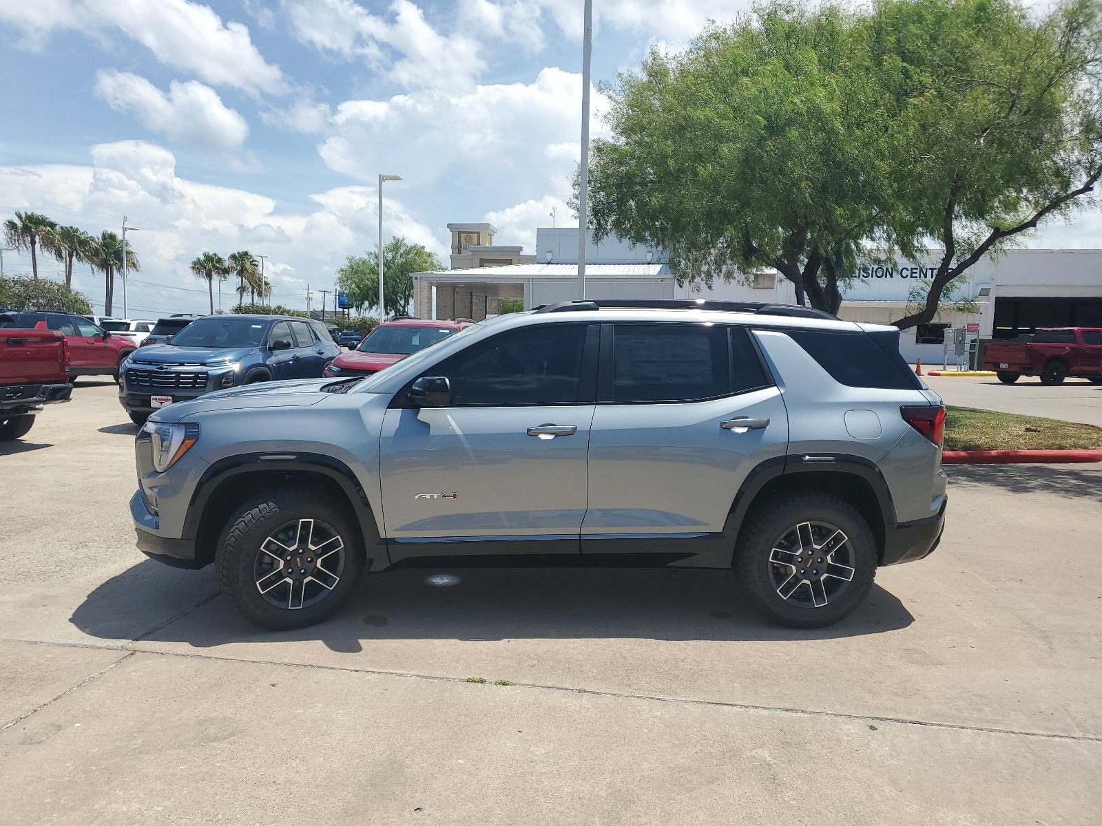 New 2026 GMC Terrain AT4 w/ Technology Package II AWD/4WD image 4