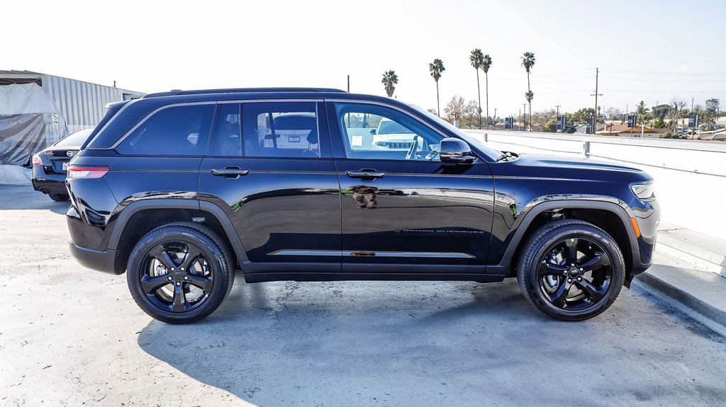 New 2026 Jeep Grand Cherokee Limited image 13