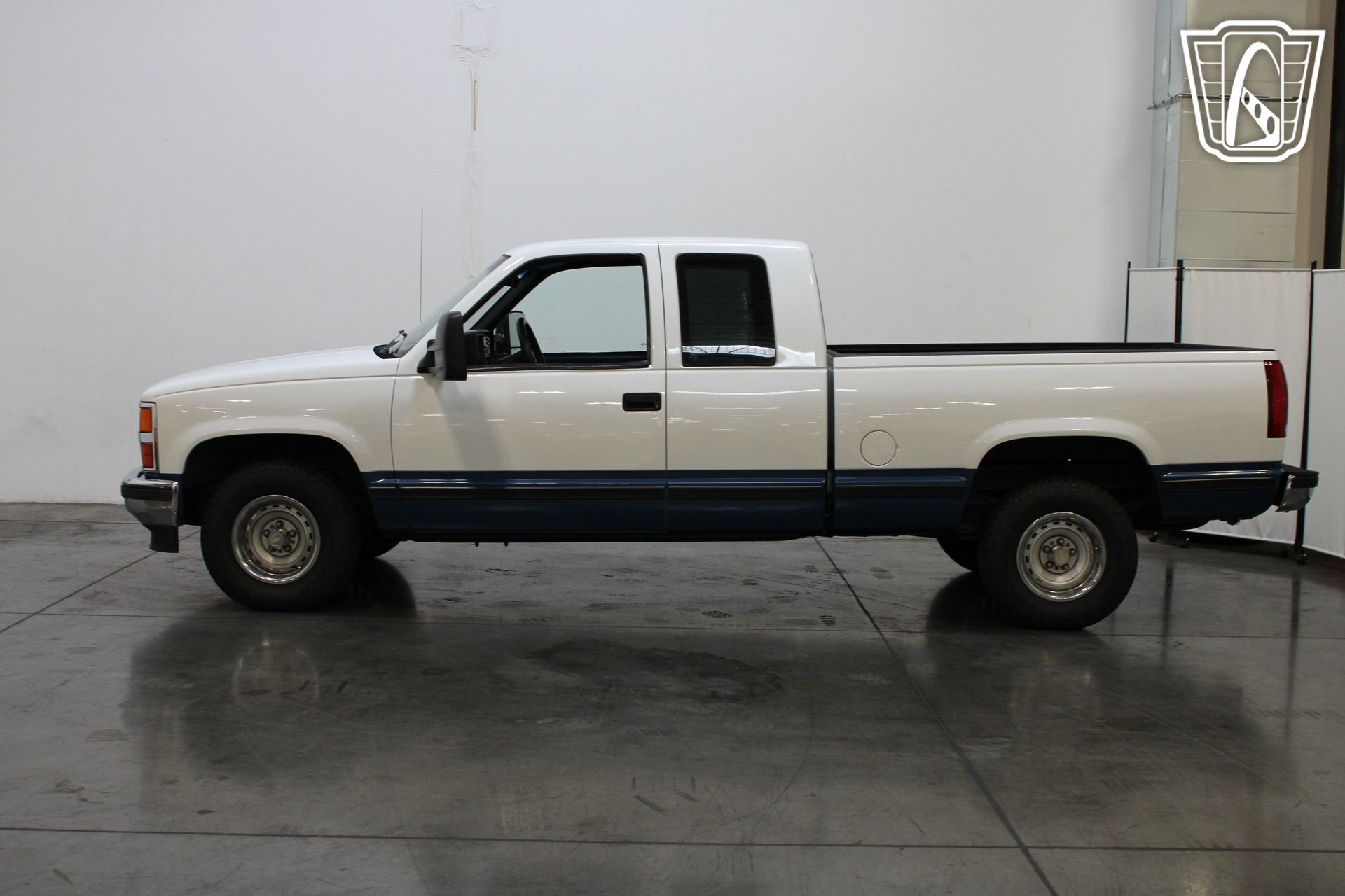 Used 1989 Chevrolet Silverado 1500 2WD Extended Cab image 16